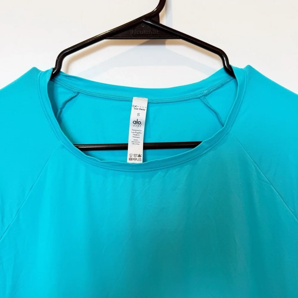 Alo Yoga Womens Performance Long Sleeve Top Small Blue‎ Lightweight Breathable